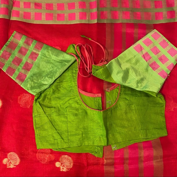 Red Net Saree - Picture 3 of 3